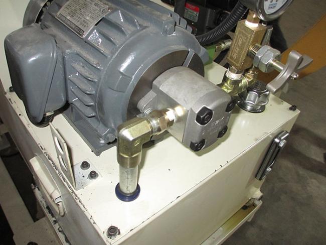 NC servo feeder