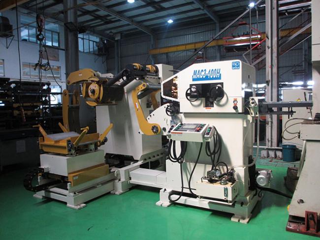 NC servo feeder