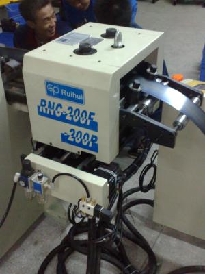 China RUIHUI Coil Material Nc Servo Roll Feeder Used For Pneumatic Press Line for sale