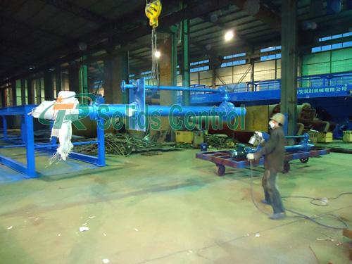 Submersible slurry pump for centrifuge