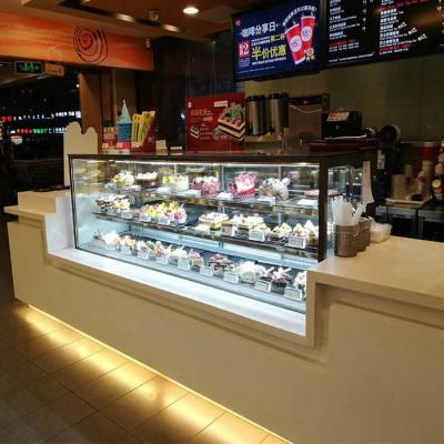 China 950W Commercial Bakery Equipments 2m 3 Tier Refrigerated Cake Display Cabinets for sale