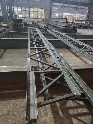 China Estructura de acero de ASTM que construye las viguetas y el Decking pintados prefabricados del piso de acero en venta