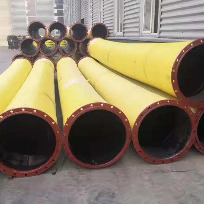Dredge Pipeline in operational dredging environment