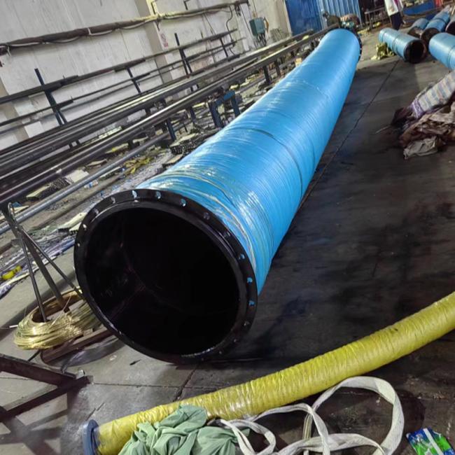 Industrial water transfer using heavy duty rubber discharge hose