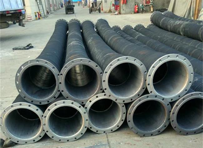 Discharge hose pipe in marine application