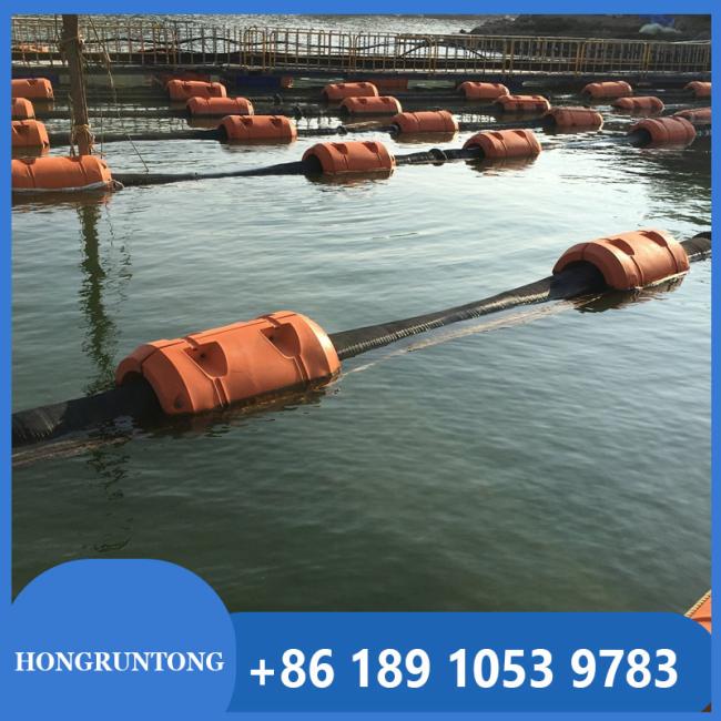 Pipeline Float supporting hose in shipyard application