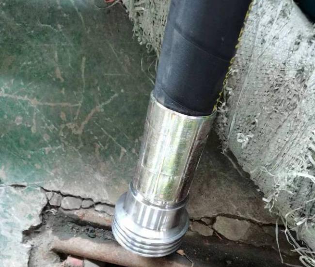 Rotary drilling hose in application