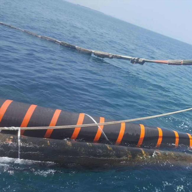 Dredge hose connection and flange details