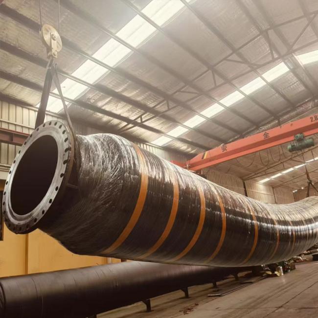 Dredge hose in operational marine environment