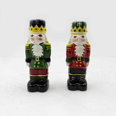 China Christmas Salt And Pepper Set Novelty Ceramic Santa Claus Shaker Pots For Kitchen Decorations for sale