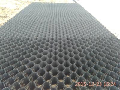 中国 100mm HDPE Gravel Pebble Stabilizer Geocell For Driveway 販売のため
