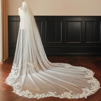 New Styles Customized Wholesale Chapel Appliqued Lace Tulle Bridal Wedding White Veil With Hair Comb