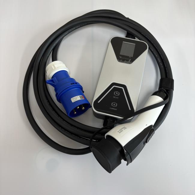 Portable EV Charger Type2 32A 7KW Fast AC Charging Station IEC 62196 WiFi LCD Tuya APP for Tesla BYD VW Electric Cars