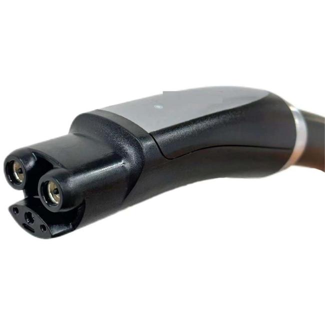 Tesla-EV-charger.jpg