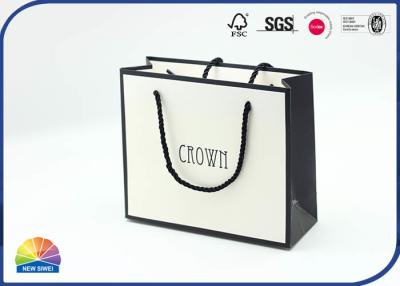 China Resuable Eco Friendly Customized Paper Gift Bags 4C Printed For Christmas Product à venda