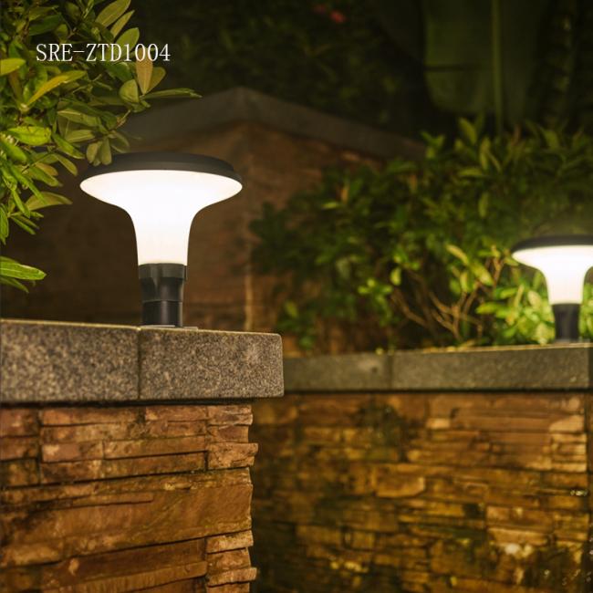 Aluminum Die Cast PC Shade Outdoor Water Proof Fence Solar LED Garden Gate Pillar Light