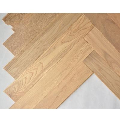 中国 ヘリンボン設計された堅材のフロアーリング600mmに床を張る調査によって設計される木シェブロン 販売のため