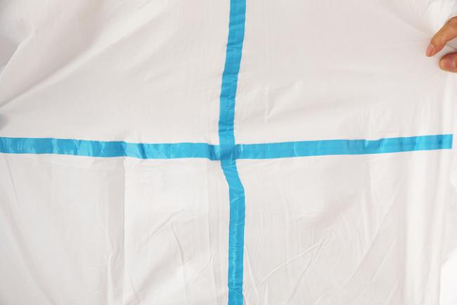 White PE Disposable Protective Suits Clothing Nonwoven Safety Hooded Coverall 4
