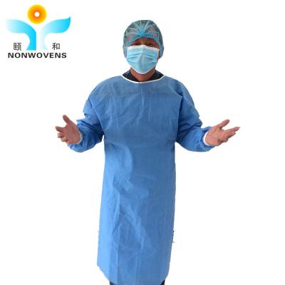 中国 Smsの使い捨て可能な外科分離のガウンの青い防水病院の衣服 販売のため