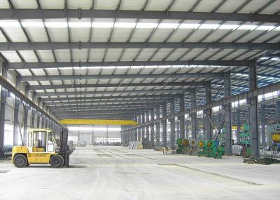 China Heavy Duty Steel Structure Workshop With Overhead Crane / Steel Frame Workshop Construction for sale
