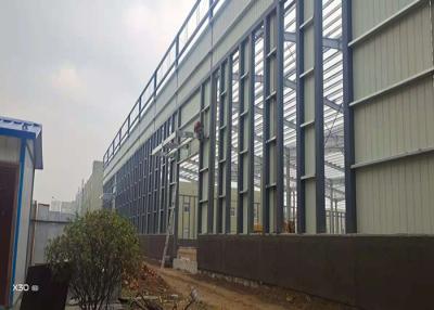 Chine Bâtiment préfabriqué de structure métallique d'entrepôt de bâtiment à pans de bois d'acier de construction à vendre