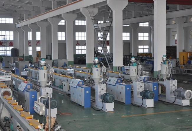 Custom Plastic Extrusion Solutions