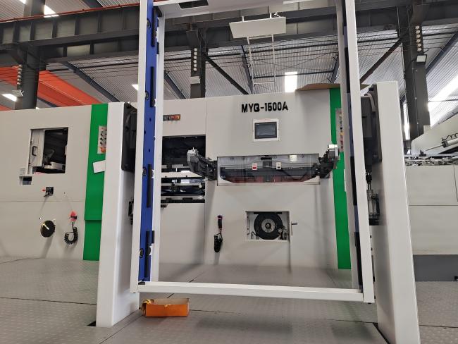 MYQ1500SA Full Automatic Corrugated Carton Die Cutting Machine