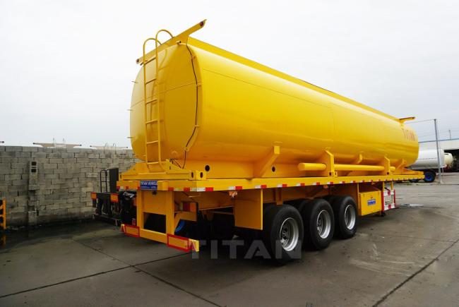 Titan's carbon steel diesel fuel tank semi trailer is equipped with advanced welding technology, no gap in welding, no oil leakage.