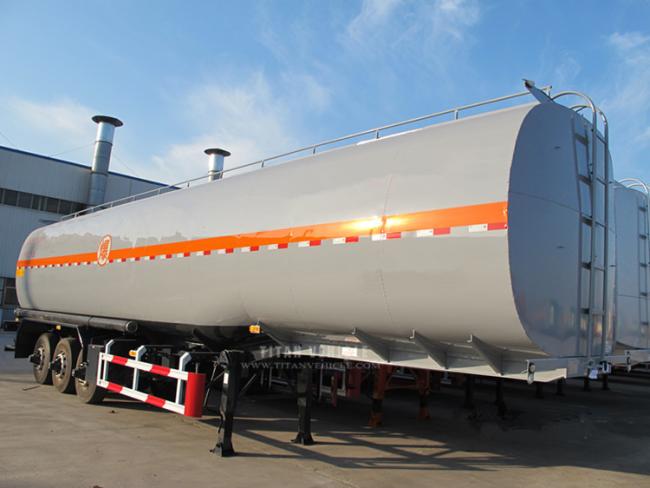 This series of oil tanker are mainly used to transport liquids.