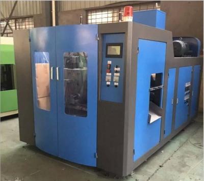 China Cuchara plástica de 11000 KN que hace la máquina, máquina del moldeo por insuflación de aire comprimido del estiramiento de la inyección en venta