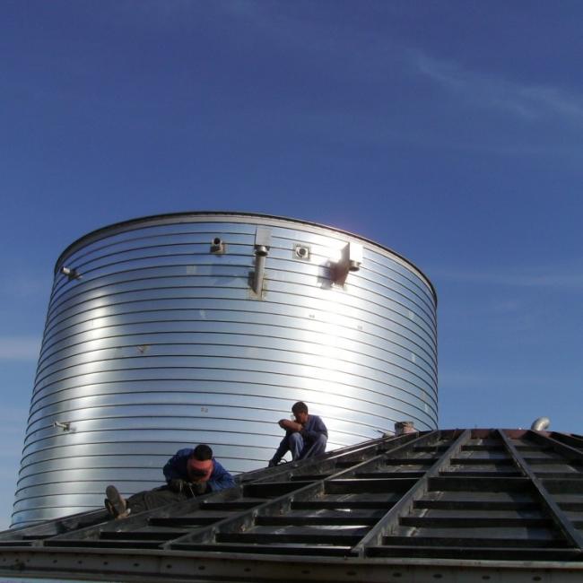 2000 gallon waste oil tank