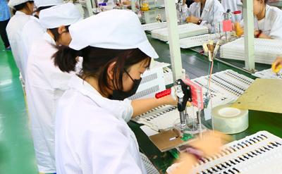 Genyu Display automated production