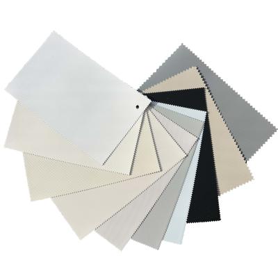 中国 Window Coverings Glass Fiber Blackout Roller Blinds Fabric White Gray And Beige 販売のため