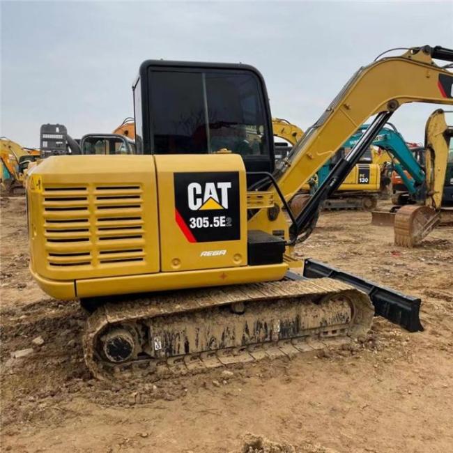 Caterpillar 305 Used Excavators Second Hand Excavator Mini Catpillar 305 Excavator 1