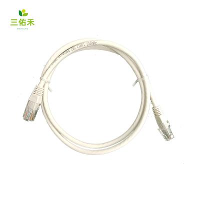China IATF Gold Plated Plug Cat 8 RJ45 Ethernet Cable With Magnet Ring for sale