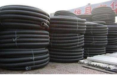 China Linha plástica PE plástico da extrusão do inimigo da máquina da extrusão, linha de produção de reforço espiral da tubulação do carbono do PE à venda