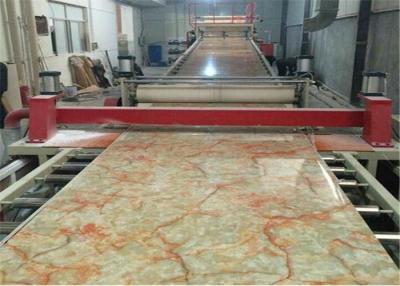 China Línea rígida de la protuberancia de la hoja del PVC del falso mármol, hoja plástica que hace la máquina en venta