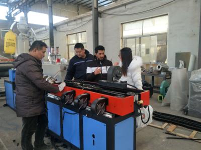 Китай Производственная линия трубы из волнистого листового металла машины 380V трубы из волнистого листового металла PE одностеночная продается