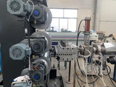 China Máquina gemela doble del tablero de la espuma del PVC del tornillo que estrangula en venta