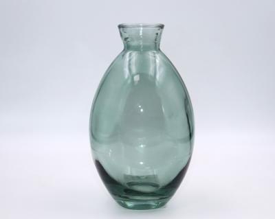 China H12cm Elegant Green Glass Vase Tiny Centerpiece for Single Flower Arrangements Mini Home Decor for sale