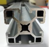 China tratamento de alumínio de Alumite dos perfis da extrusão da espessura 1.5mm de 40*40mm à venda