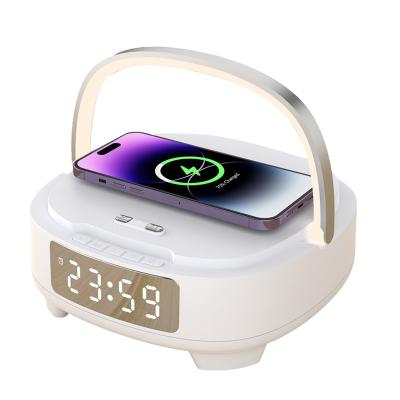 China Altavoz ABS Bluetooth Qi Cargador Versión 4.2 Con Reloj de Alarma en venta