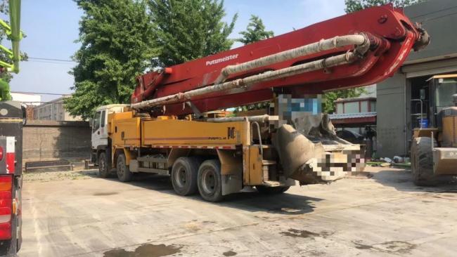 Putzmeister Concrete Pump 42m on I Suzu for Batching Plant