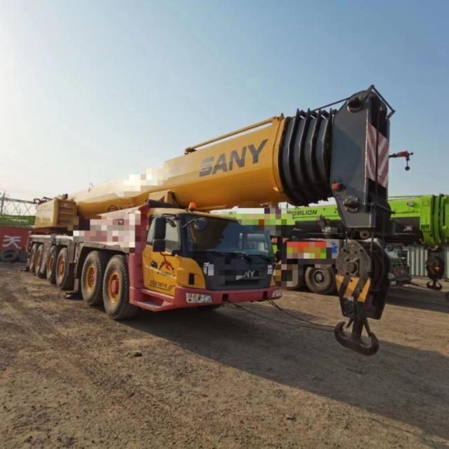 2019 Truck-Mounted Telescopic Crane 90ton Truck Crane