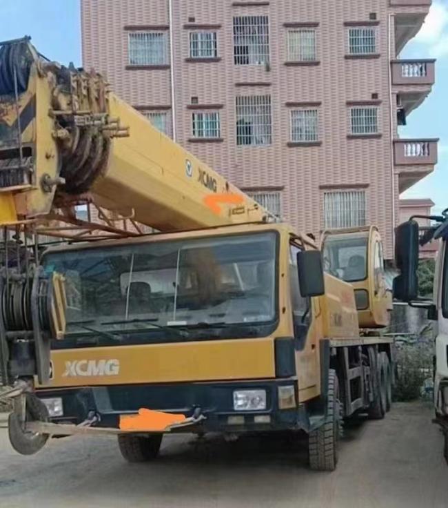 2011 Truck-Mounted Telescopic Crane 25ton Construction Equipment