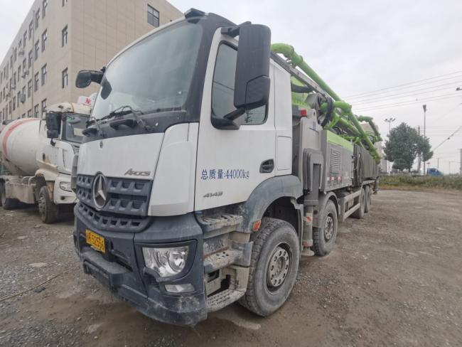 Batching Plate Mobile Pump Zoomlion 63meter 52meter Cheap Price Used Concrete Boom Pump