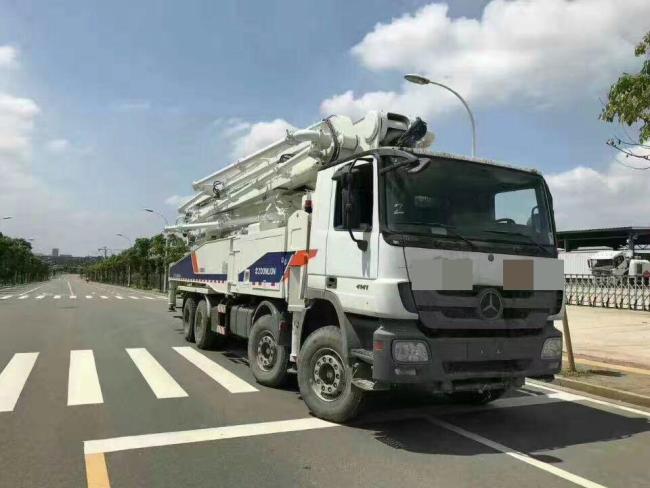 Full Recondition Zoomlion 56m Used Concrete Pump with Benz Chassis