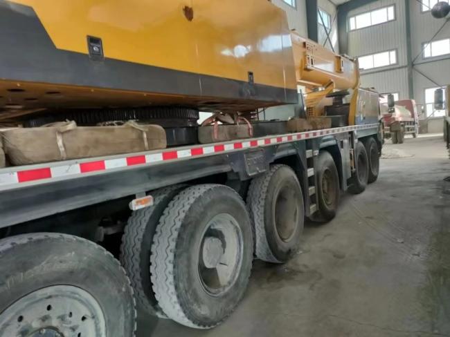 Heavy Equipment Mobile Crane 100ton Year 2013 Zoomlion Xg