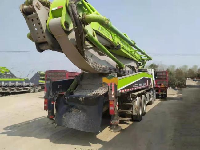 Zlj Original Condition 56 Meter Used Concrete Pump Truck