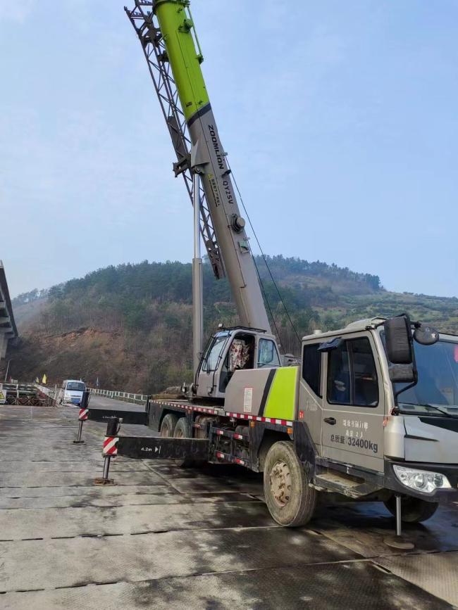 2017 Zoomlion Truck Crane of 25 Ton
